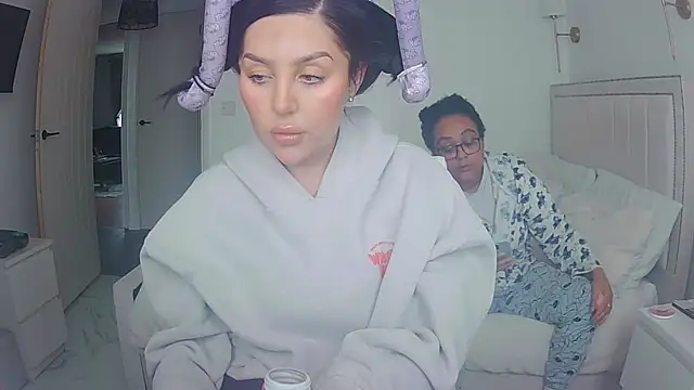 vanilla chocolate23 online show from 4, 3, 2026