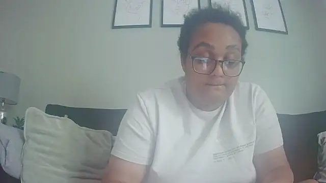 Snapshot of vanilla_chocolate23 chatting on 5, 7, 2026 vanilla chocolate23 online show from 5, 7, 2026
