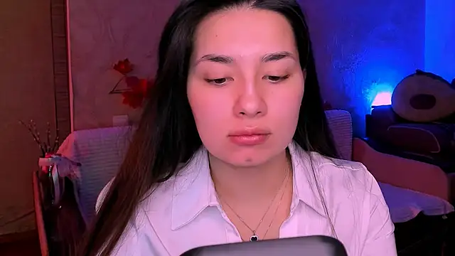 Swee Alicee online show from 20, 3, 2025