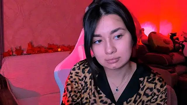 Swee Alicee online show from 15, 10, 2025