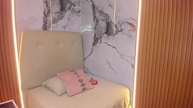 Alyssapark online show from 29, 4, 2026