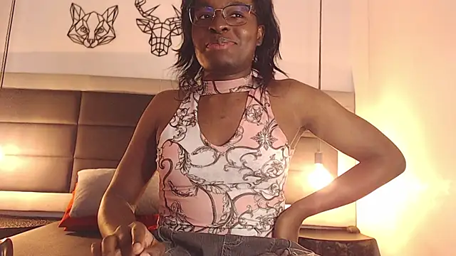 Snapshot of candy_lovee69 chatting on 6, 10, 2025 candy lovee69 online show from 6, 10, 2025