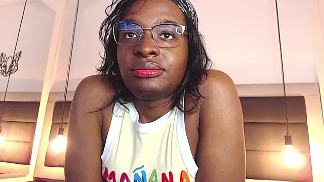 Snapshot of candy_lovee69 chatting on 27, 10, 2025 candy lovee69 online show from 27, 10, 2025