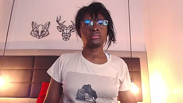 Snapshot of candy_lovee69 chatting on 18, 11, 2025 candy lovee69 online show from 18, 11, 2025