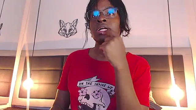 Snapshot of candy_lovee69 chatting on 19, 11, 2025 candy lovee69 online show from 19, 11, 2025