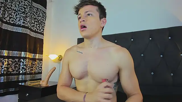 Angel Cuervo online show from 22, 1, 2025