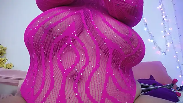 Nicol Love0 online show from 14, 1, 2026