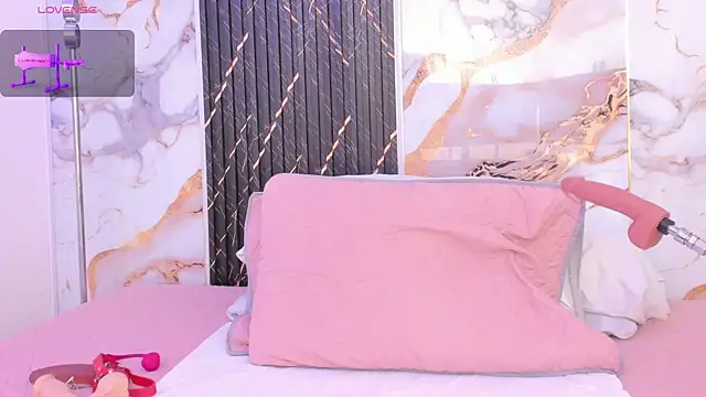 Snapshot of Alyson-a chatting on 9, 10, 2025 Alyson-a online show from 9, 10, 2025