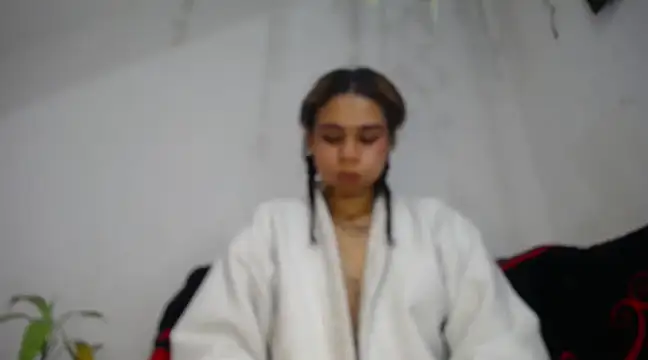 Snapshot of diamonmeli chatting on 10, 1, 2025 diamonmeli online show from 10, 1, 2025