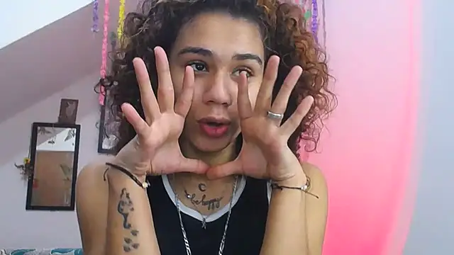 Snapshot of diamonmeli chatting on 30, 1, 2025 diamonmeli online show from 30, 1, 2025