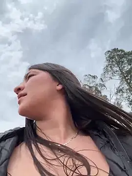 Snapshot of AhriCutte chatting on 9, 2, 2025 AhriCutte online show from 9, 2, 2025