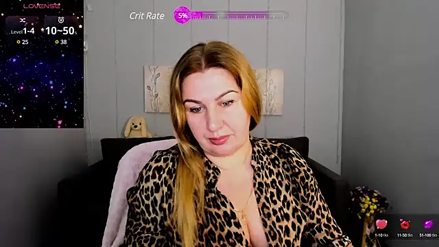 Snapshot of Lili_Crossi chatting on 5, 12, 2024 Lili Crossi online show from 5, 12, 2024