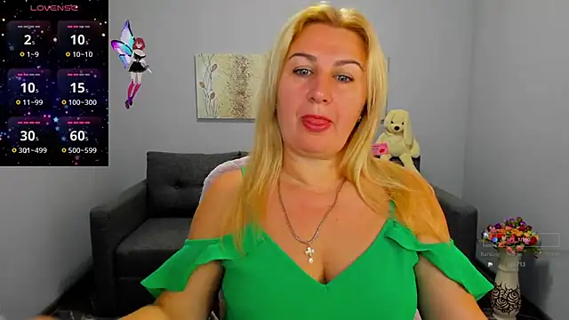 Snapshot of Lili_Crossi chatting on 16, 9, 2025 Lili Crossi online show from 16, 9, 2025