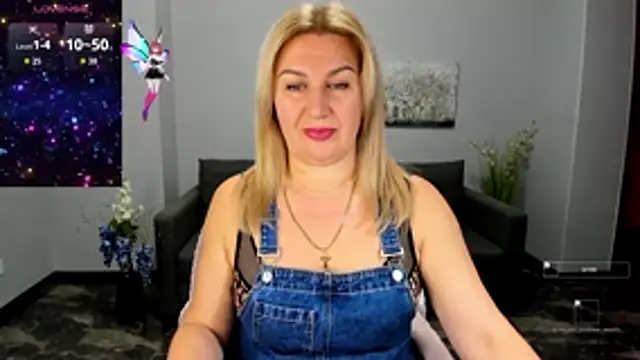 Snapshot of Lili_Crossi chatting on 16, 10, 2025 Lili Crossi online show from 16, 10, 2025