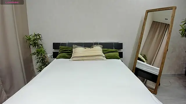 Snapshot of Miss_you_kiss chatting on 2, 1, 2025 Miss you kiss online show from 2, 1, 2025