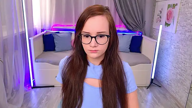 StellaGloww online show from 22, 9, 2025