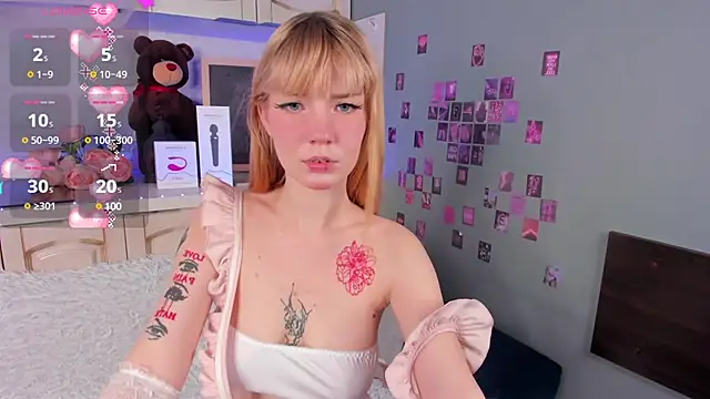 Snapshot of Linablueeyed chatting on 2, 3, 2025 Linablueeyed online show from 2, 3, 2025