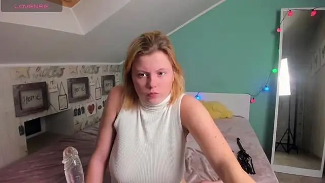 Snapshot of LillyDepp chatting on 20, 12, 2024 LillyDepp online show from 20, 12, 2024