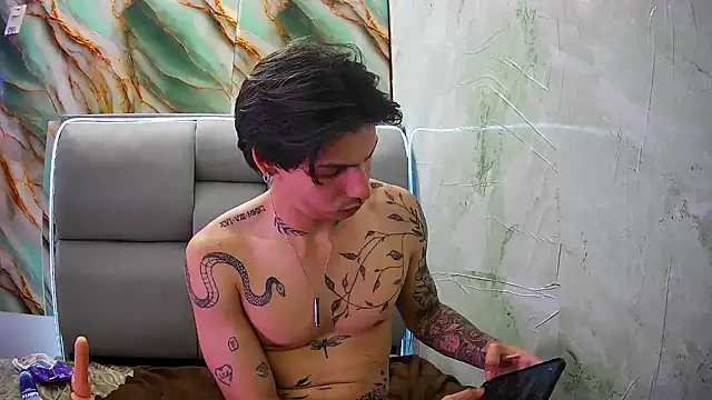 Apolo Hidalgo01 online show from 3, 2, 2025