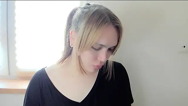 Snapshot of fem_to chatting on 23, 2, 2025 fem to online show from 23, 2, 2025