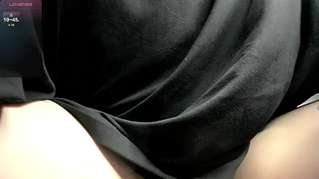 Snapshot of fem_to chatting on 17, 9, 2025 fem to online show from 17, 9, 2025