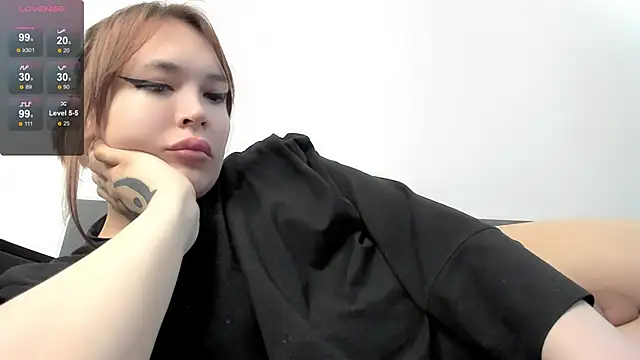 Snapshot of fem_to chatting on 1, 11, 2025 fem to online show from 1, 11, 2025