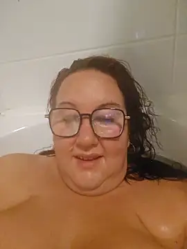 Snapshot of Bekahblows chatting on 12, 10, 2025 Bekahblows online show from 12, 10, 2025