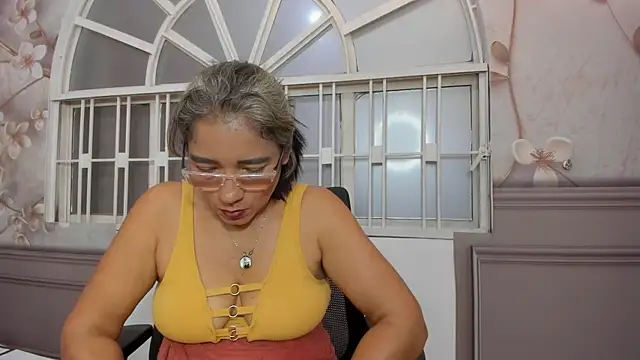 mature bigass   online show from 31, 12, 2024