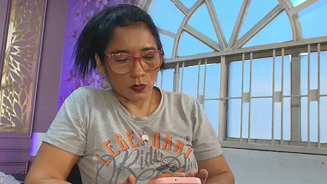 mature bigass   online show from 3, 12, 2025