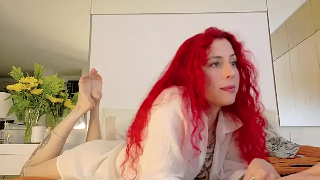 Snapshot of Borbala_Iggy chatting on 19, 11, 2025 Borbala Iggy online show from 19, 11, 2025