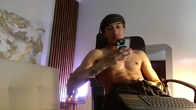 Snapshot of rafael_stone chatting on 5, 2, 2025 rafael stone online show from 5, 2, 2025