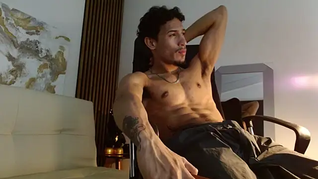 Snapshot of rafael_stone chatting on 11, 2, 2025 rafael stone online show from 11, 2, 2025