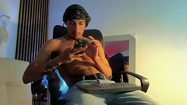 Snapshot of rafael_stone chatting on 9, 3, 2025 rafael stone online show from 9, 3, 2025