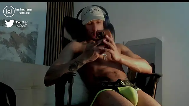 Snapshot of rafael_stone chatting on 20, 9, 2025 rafael stone online show from 20, 9, 2025