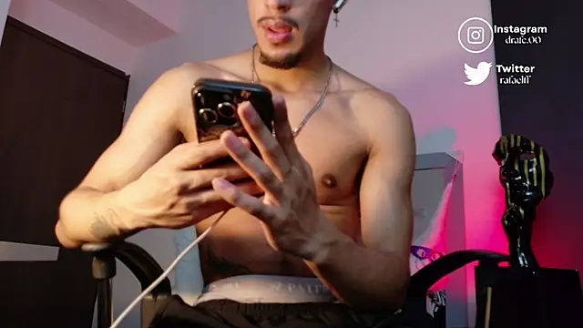 Snapshot of rafael_stone chatting on 22, 10, 2025 rafael stone online show from 22, 10, 2025