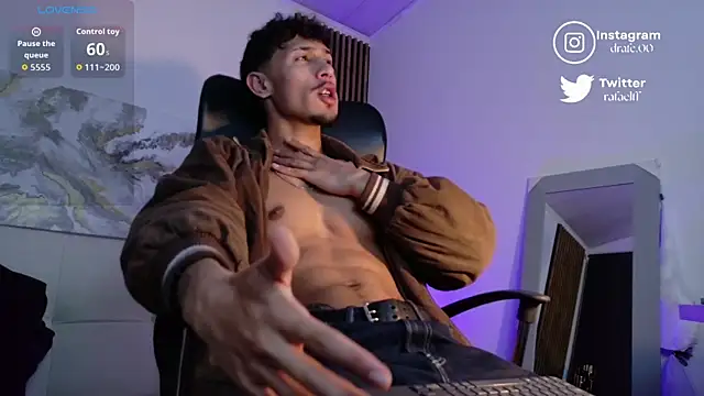 Snapshot of rafael_stone chatting on 24, 10, 2025 rafael stone online show from 24, 10, 2025