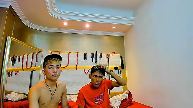 Snapshot of StrawwBoys chatting on 23, 1, 2025 StrawwBoys online show from 23, 1, 2025