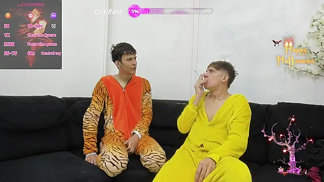 Snapshot of StrawwBoys chatting on 19, 10, 2025 StrawwBoys online show from 19, 10, 2025