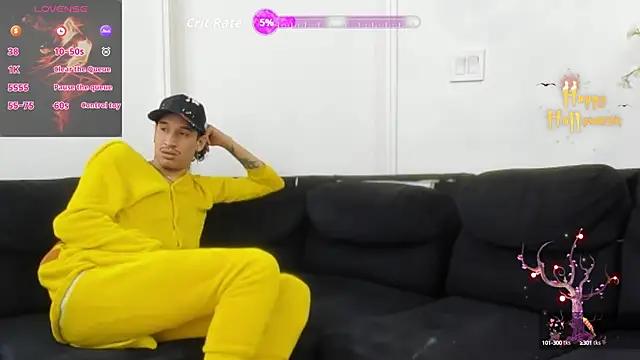 Snapshot of StrawwBoys chatting on 26, 10, 2025 StrawwBoys online show from 26, 10, 2025