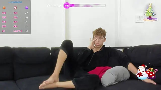 Snapshot of StrawwBoys chatting on 30, 11, 2025 StrawwBoys online show from 30, 11, 2025