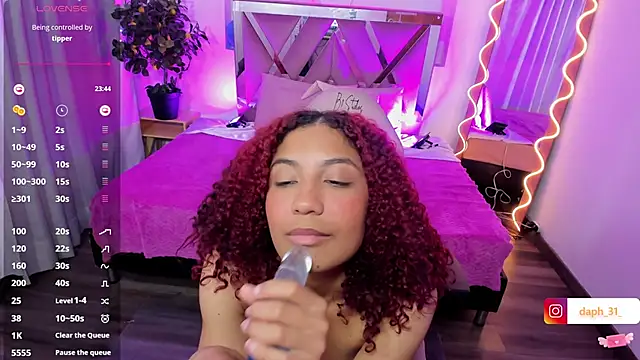 Daphnne tay online show from 26, 2, 2025