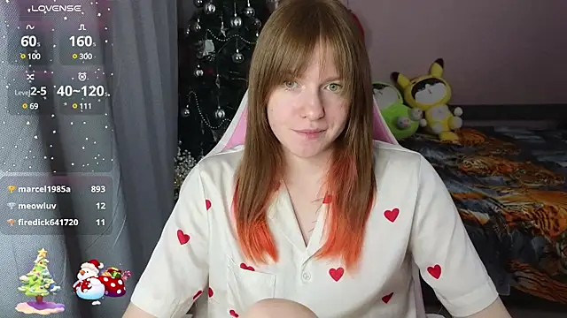 Snapshot of CassieJuice69 chatting on 5, 1, 2025 CassieJuice69 online show from 5, 1, 2025