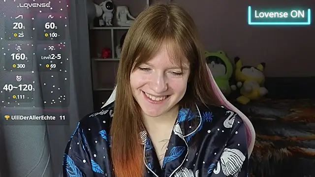 Snapshot of CassieJuice69 chatting on 17, 2, 2025 CassieJuice69 online show from 17, 2, 2025