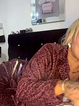 Snapshot of Barbie_26 chatting on 14, 12, 2025 Barbie 26 online show from 14, 12, 2025