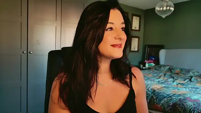 flatwhite0 online show from 25, 11, 2025