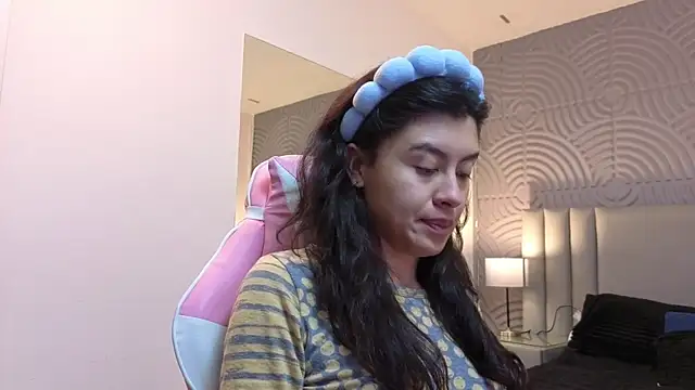 Snapshot of JaneLondon chatting on 1, 6, 2026 JaneLondon online show from 1, 6, 2026