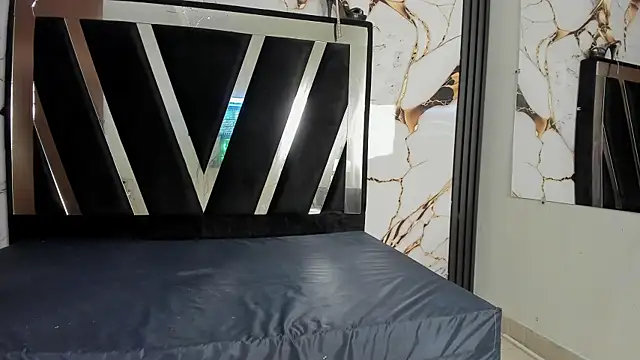 KarinaSimonz online show from 23, 10, 2025