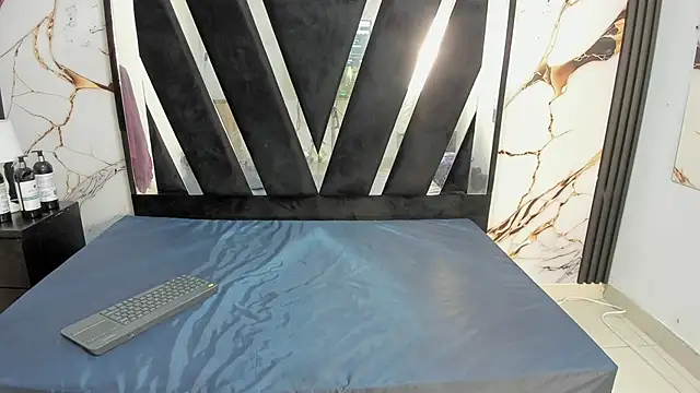 KarinaSimonz online show from 12, 11, 2025