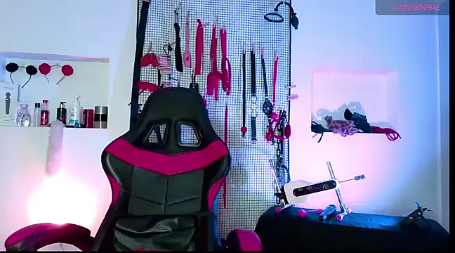 Megaan Greey online show from 19, 1, 2025