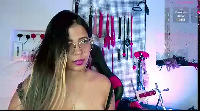 Megaan Greey online show from 24, 1, 2025